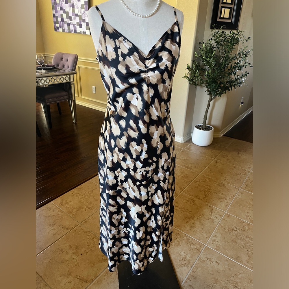 Banana Republic Black Tan Sleeveless V Neck Maxi Dress